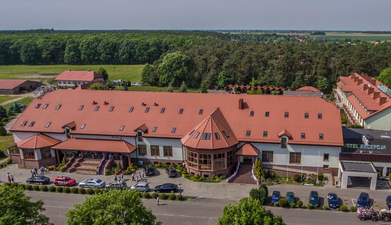 Отель Hotel Delicjusz Trzebaw-18
